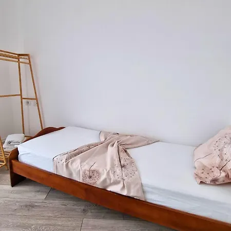 Cozy 2br Free Parking-wifi-ac-dryer * 地拉那