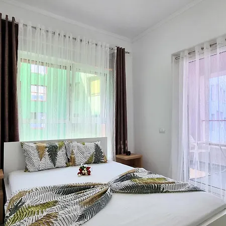 Cozy 2br Free Parking-wifi-ac-dryer 티라나