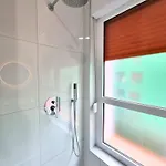 Cozy 2br Free Parking-wifi-ac-dryer 公寓 地拉那