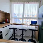 Cozy 2br Free Parking-wifi-ac-dryer * 地拉那
