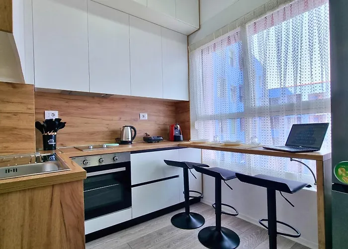 Cozy 2br Free Parking-wifi-ac-dryer * Tirana